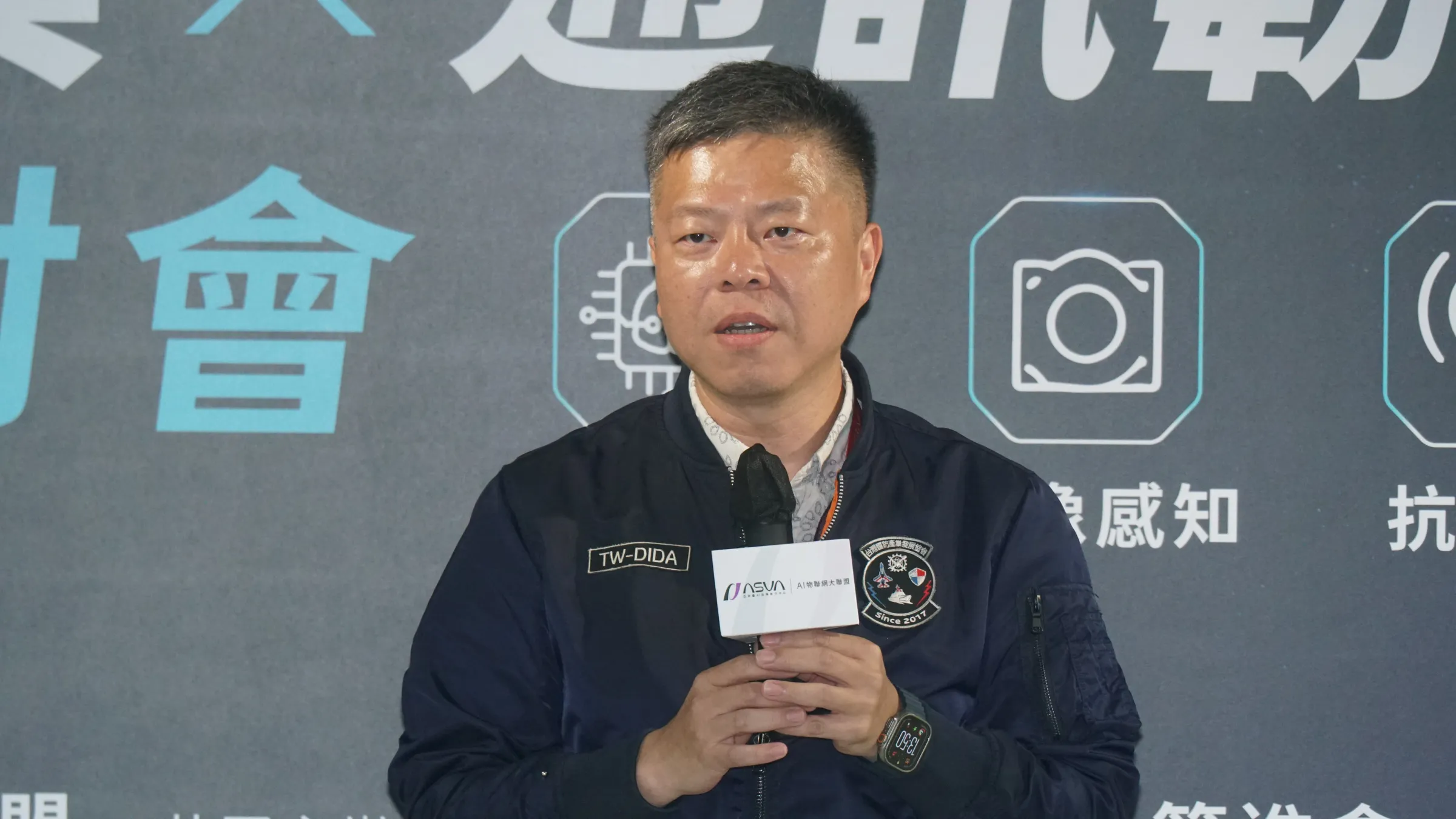 20260804-台灣國防產業發展協會理事長吳明蔚出席台北市電腦公會「AI無人載具,通訊韌性,資安跨域應用研討會」。(蔡親傑攝)