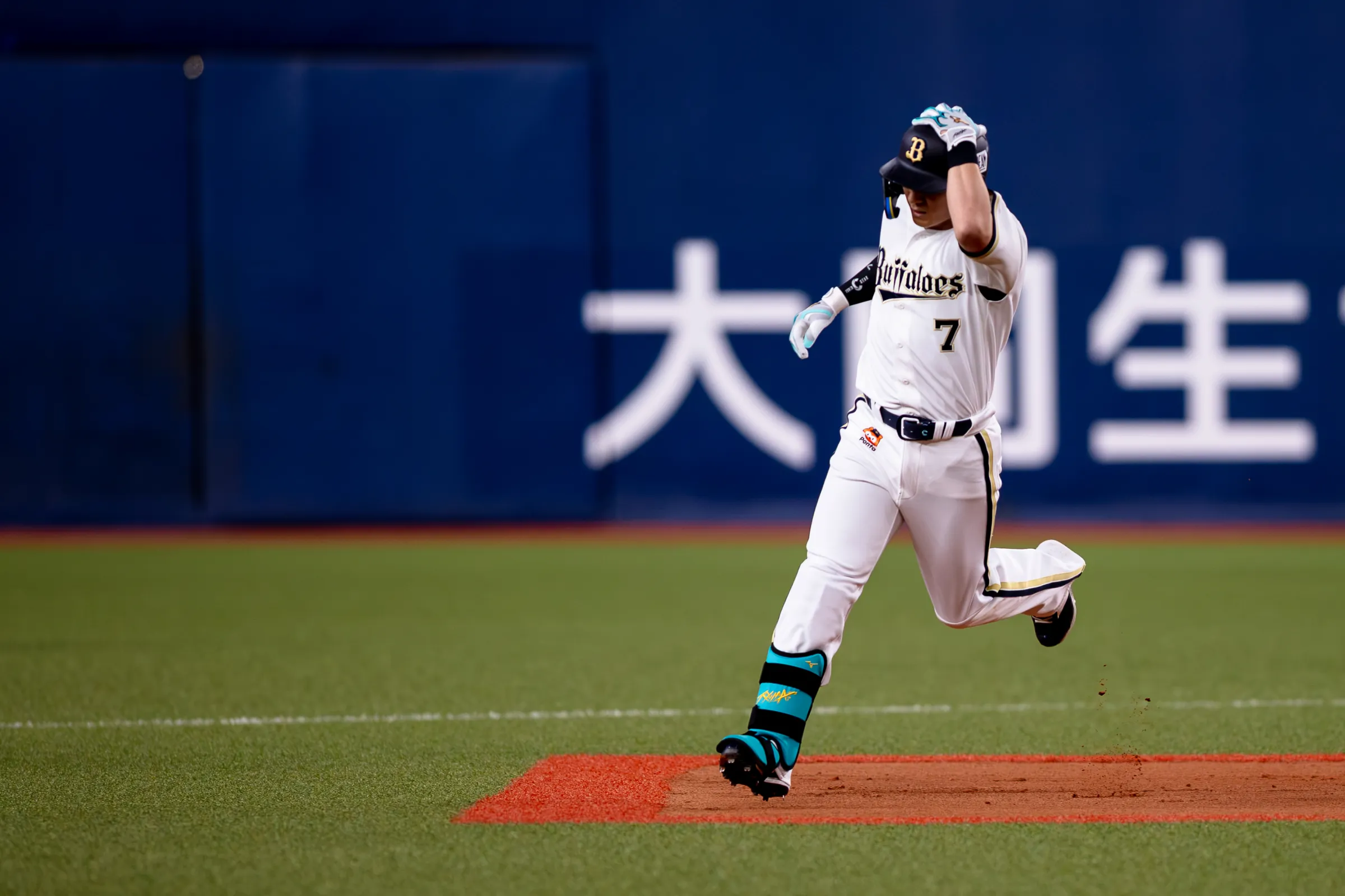 西川龍馬が今季7号となる先制ソロ本塁打を放った。(写真/丁勤紜撮影)