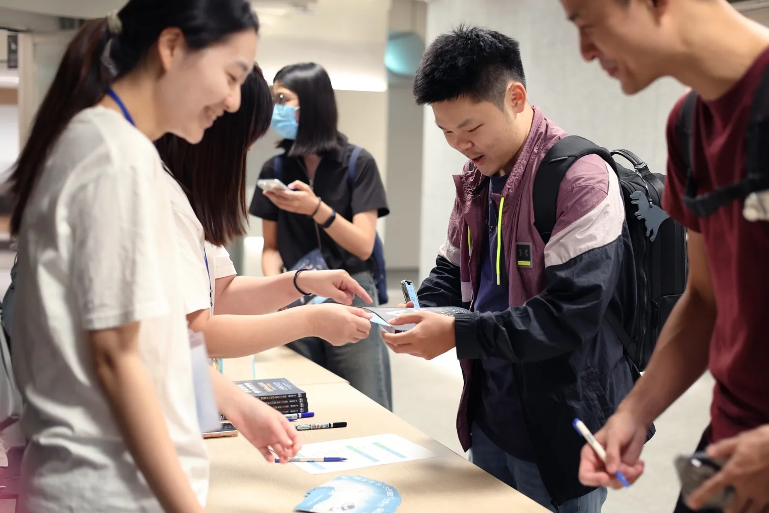 AI搜尋逐漸成為數位行銷熱門議題,新書導讀會吸引關注SEO、GEO及品牌內容策略的讀者到場交流。(圖/將能數位行銷提供)