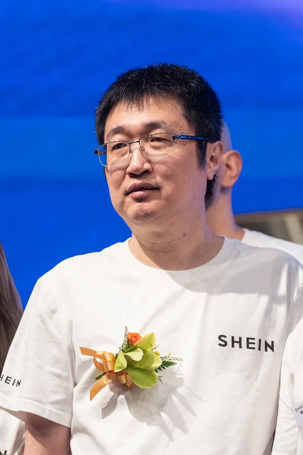 2026年9月1日,快時尚電商巨頭Shein(希音)的執行長許仰天出席公司在香港的上市儀式。(美聯社)