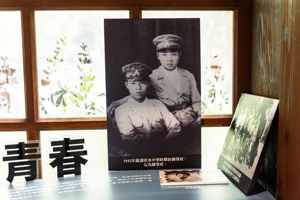 照片裡的中學少年鍾鍾肇政,帶著青春的敏感與才情,走向文學道路。(攝影/吳宙棋)