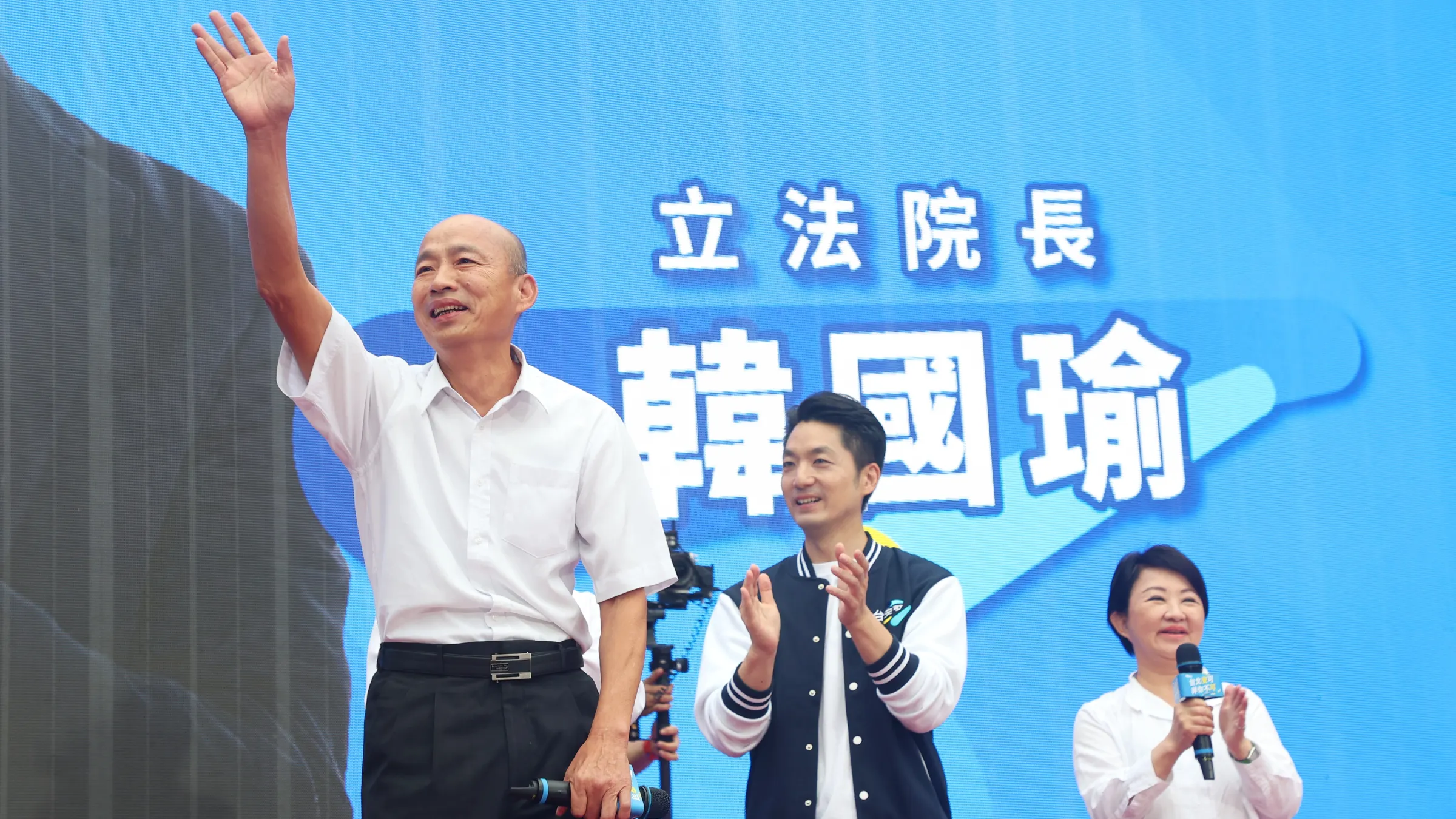 20261026-立法院長韓國瑜(左)26日出席台北市長蔣萬安競總成立大會。(顏麟宇攝)