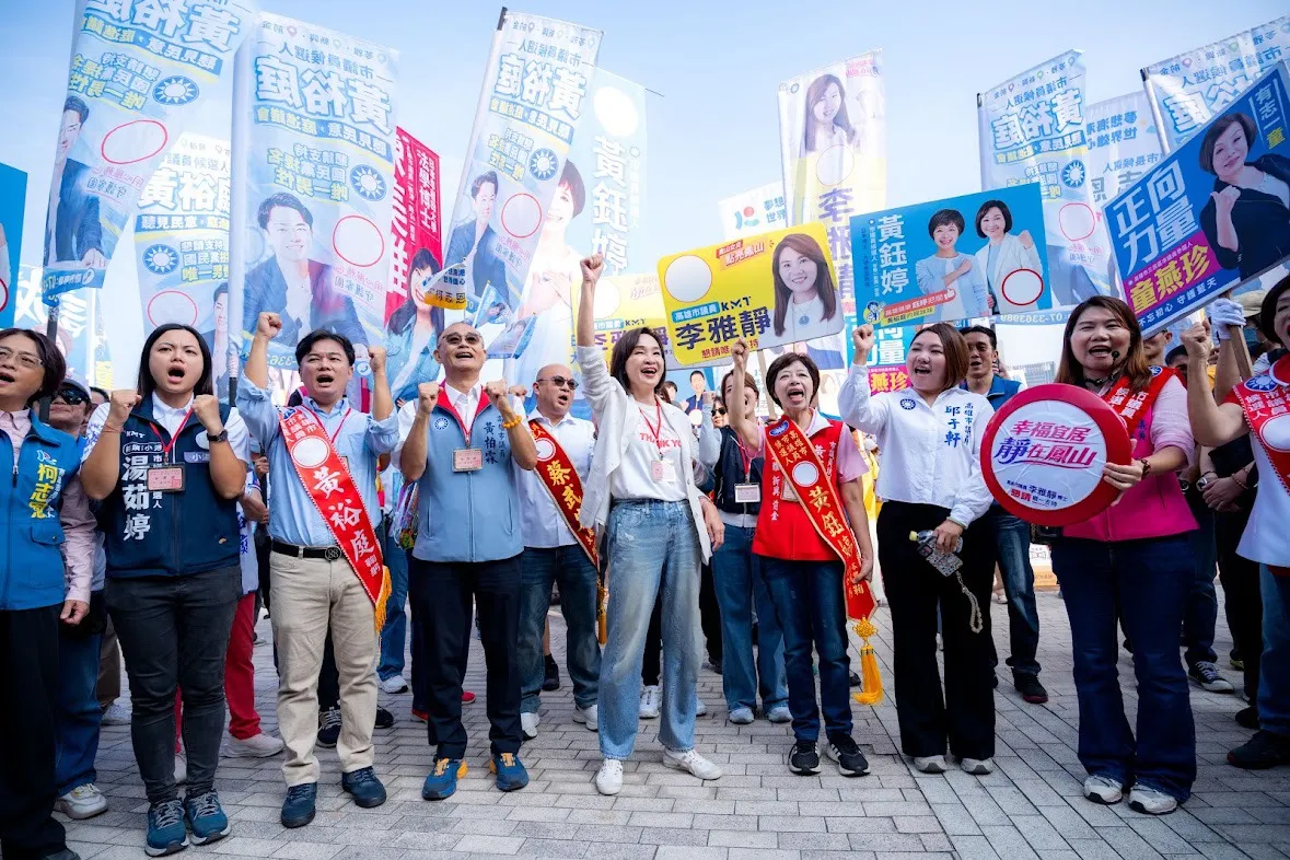 柯志恩呼籲高雄市民不要再被政黨對立綁架,11月28日以選票促成改變,讓長期執政的民進黨重新反省。(圖/柯志恩競選總部提供)
