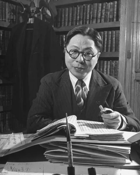 「1950年代後,國府逐漸穩固了美方的支持,吳國楨、孫立人也相繼在國府內部的權力鬥爭下垮台,吳孫兩人皆因美方受重視,也因美國過度干預國府內部而垮台。」圖為吳國楨(資料照,取自維基百科)