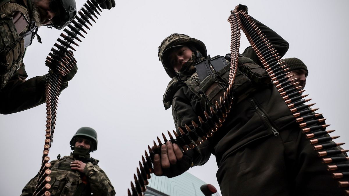 2024年11月29日、ウクライナ第24機械化旅団がドネツク州で訓練を実施。(AP通信) 2024年11月29日、ウクライナ第24機械化旅団がドネツク州で訓練を実施。(AP通信)