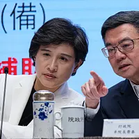 最近、鄭麗君行政院副院長が率いる代表団がワシントンを訪れ、2度にわたる台湾と米国の実務交渉が行われる中、新台湾ドルの為替レートが「暴力的に上昇」し、市場で憶測を呼んでいる。(写真/劉偉宏撮影) 最近、鄭麗君行政院副院長が率いる代表団がワシントンを訪れ、2度にわたる台湾と米国の実務交渉が行われる中、新台湾ドルの為替レートが「暴力的に上昇」し、市場で憶測を呼んでいる。(写真/劉偉宏撮影)