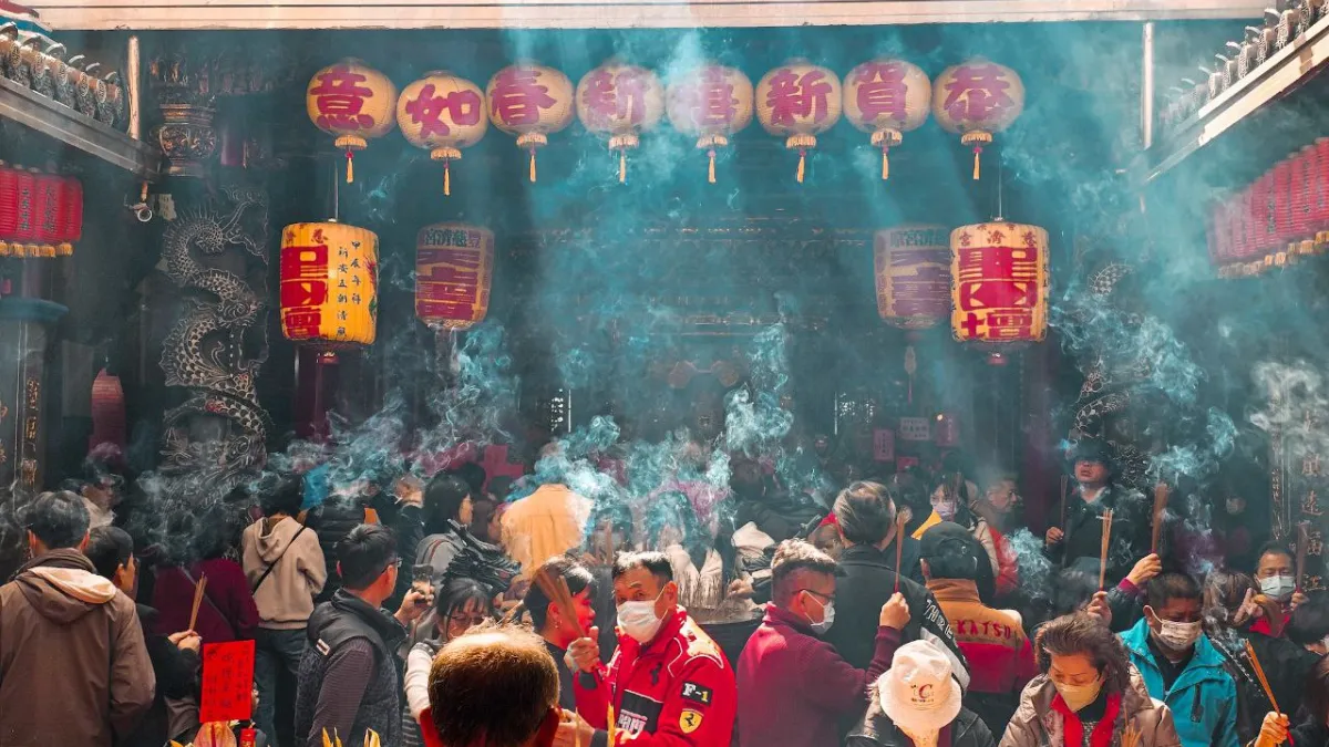 2025初一十五拜拜懶人包》為什麼初一十五要拜拜?祭拜吉時、準備供品、流程攻略一次看懂 | 風生活 - 風傳媒