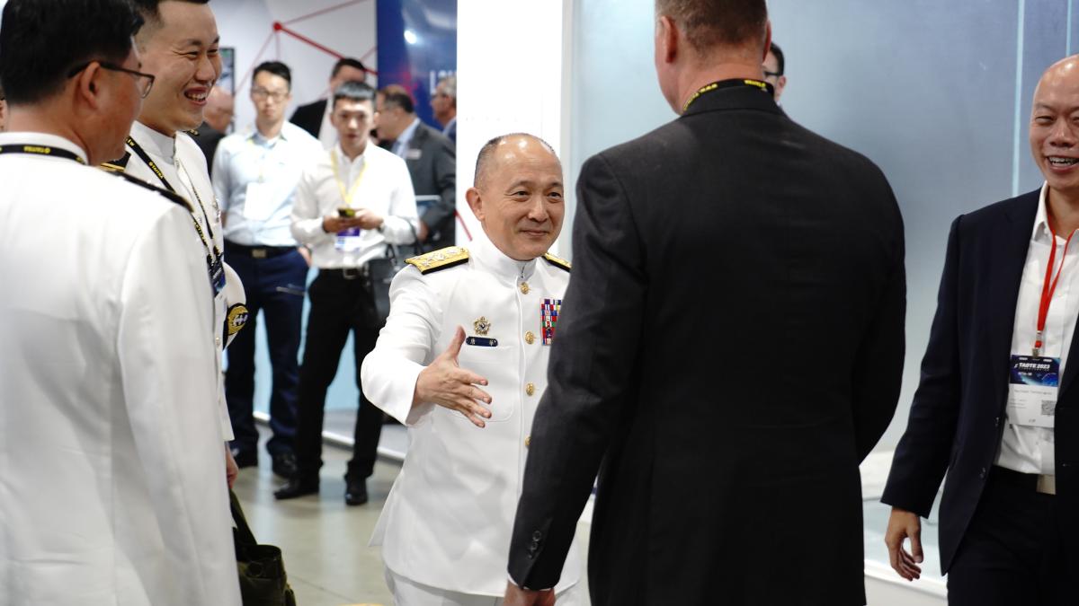 解放軍「ボア戦略」で台湾圧迫 海軍司令官唐華上将が警告:「いつでも台湾封鎖可能」と最悪シナリオ示唆 | ニュース - 風傳媒日本語版