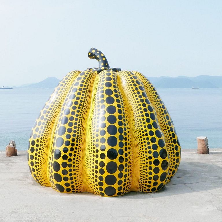 直島-草間彌生作品・黃南瓜 (圖/取自unsplash)