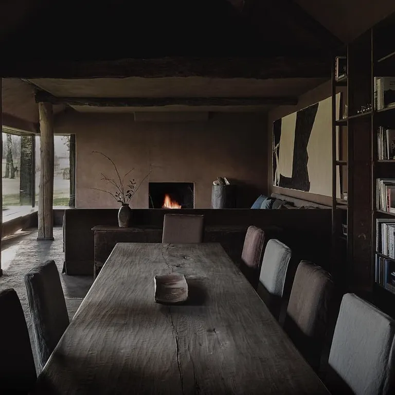 維伍德認為:「時間給予材料第二個面貌。 這是一種愛表現,當自然的物品經人們的改造和時間的轉變再以新的姿態呈現。我們必須接受自然與時間所產生的一切。」(圖/取自@axelvervoordt_co)