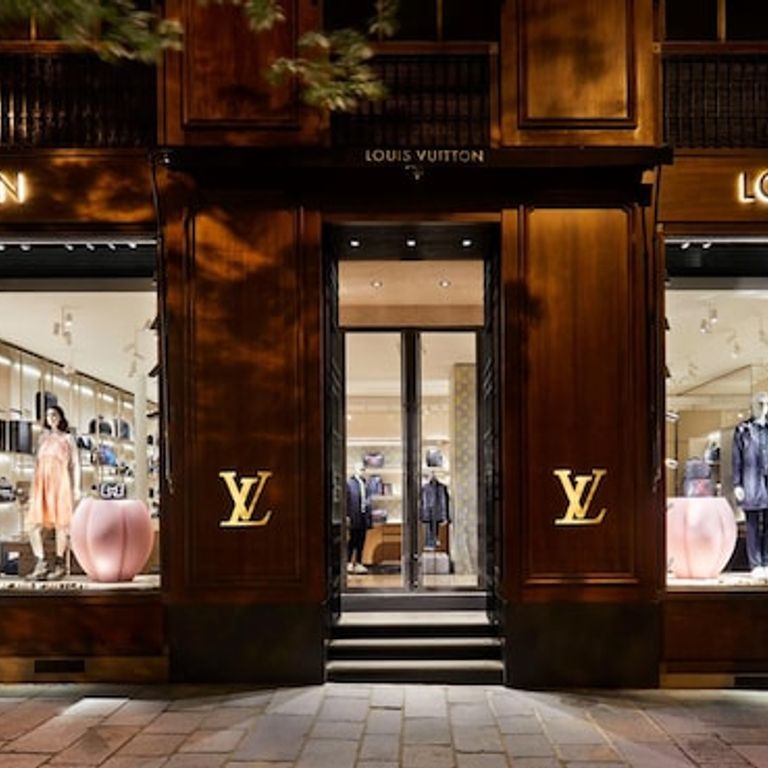 LVMH 在法國提早熄燈、以太坊完成升級,以及其他一週商業大事(圖/LVMH 官方網站)