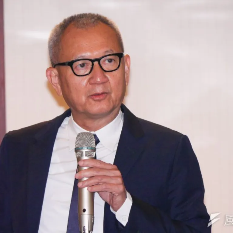 國巨董事長