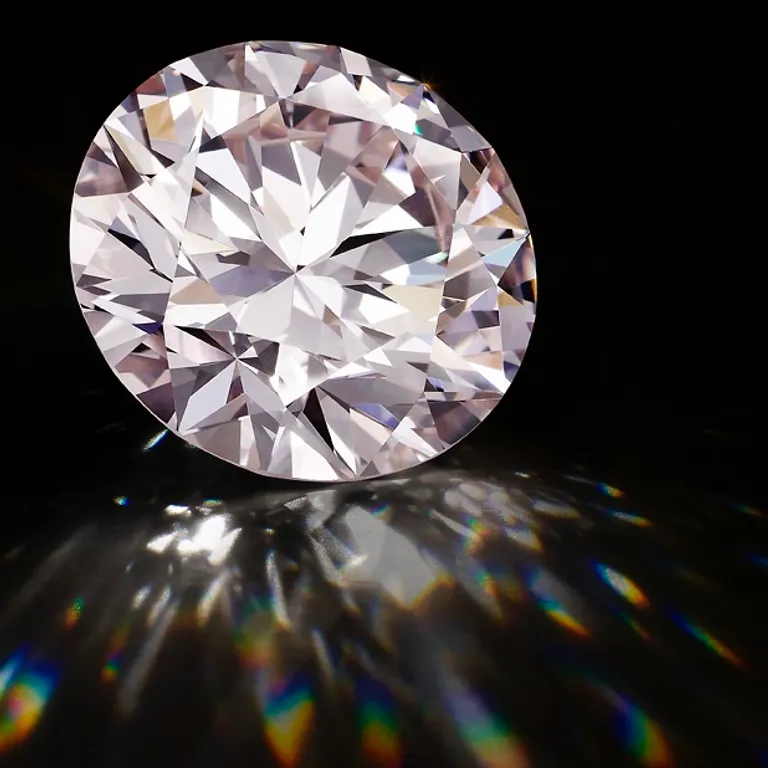 香港珠寶及翡翠拍賣會領銜珠寶「30.10 克拉 粉鑽」