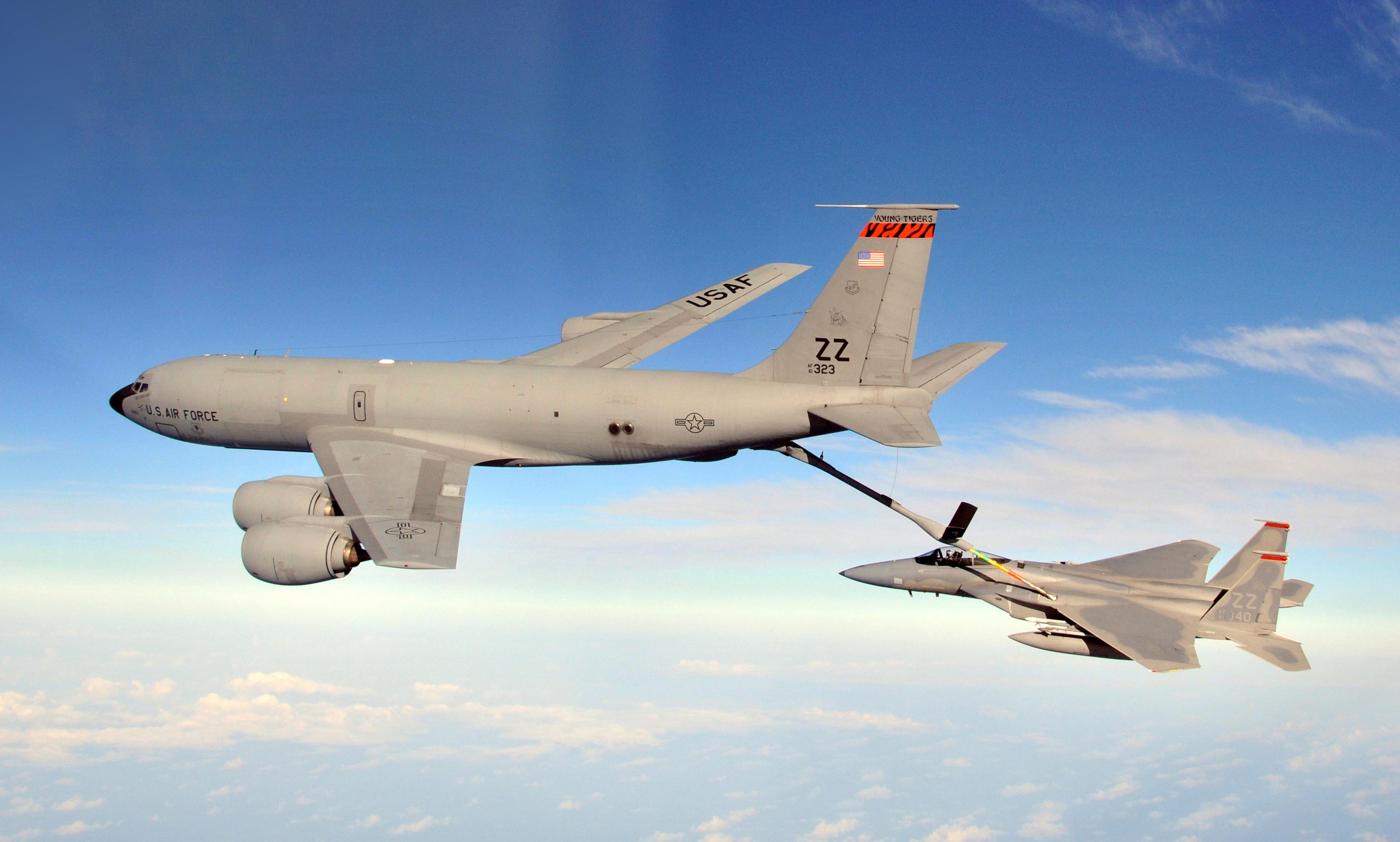 米空軍 空中給油機 KC-135 タグ キーホルダー 米軍KC-135空中給油機がイラクで墜落 「壮絶な怒り」作戦で4機目の損失