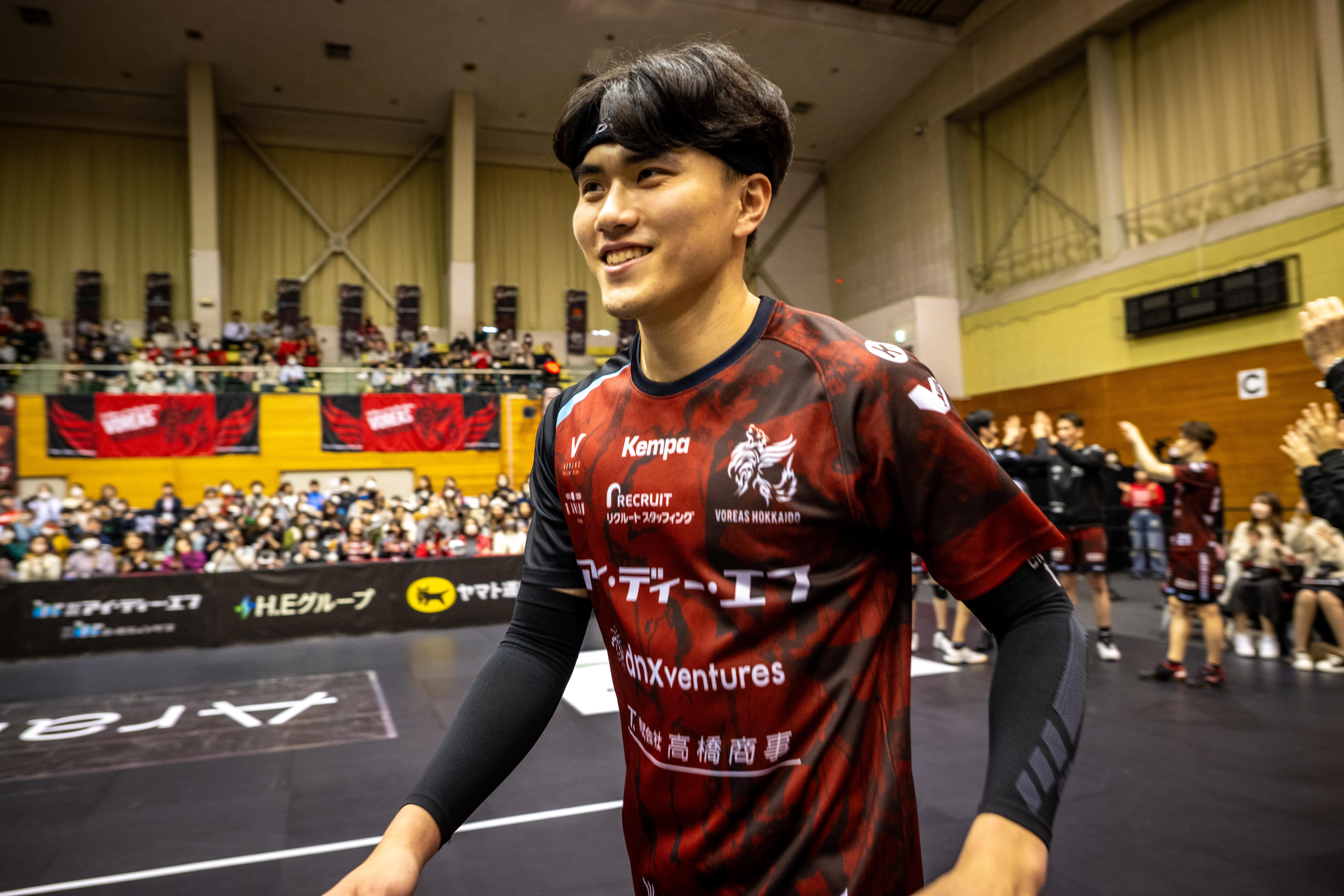 中国空母「遼寧」、日本最東端EEZに初進入 第二列島線を突破、東京は