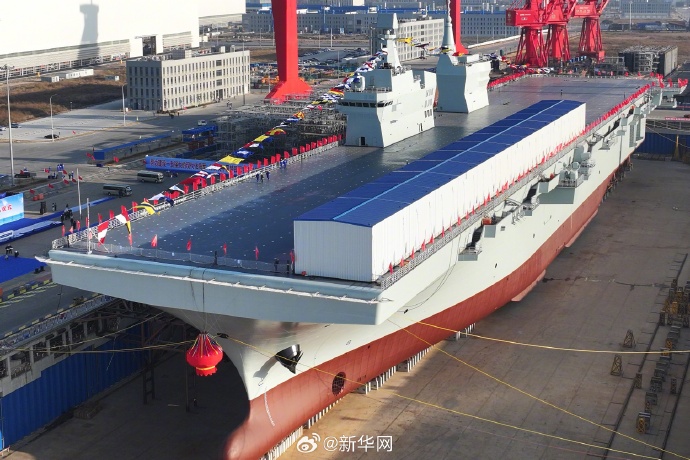 戦艦？ 共軍新型076兩棲攻擊艦下水「四川艦」電磁彈射無人機，作戰堪比