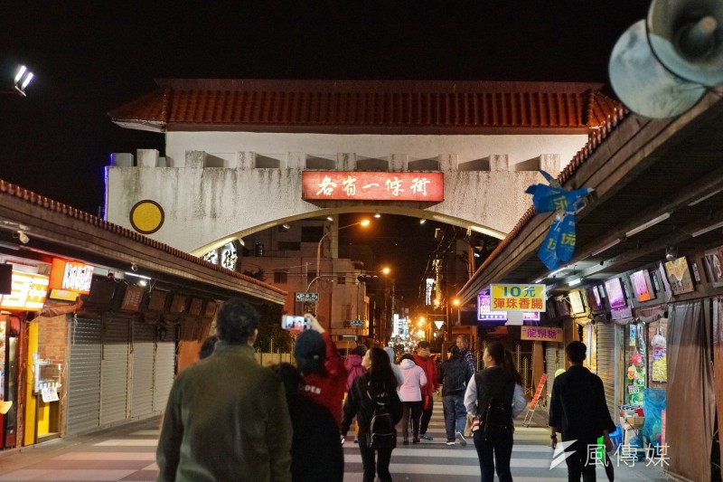 12メートルのカビゴンが桃園2025台湾ランタンフェスティバルに降臨