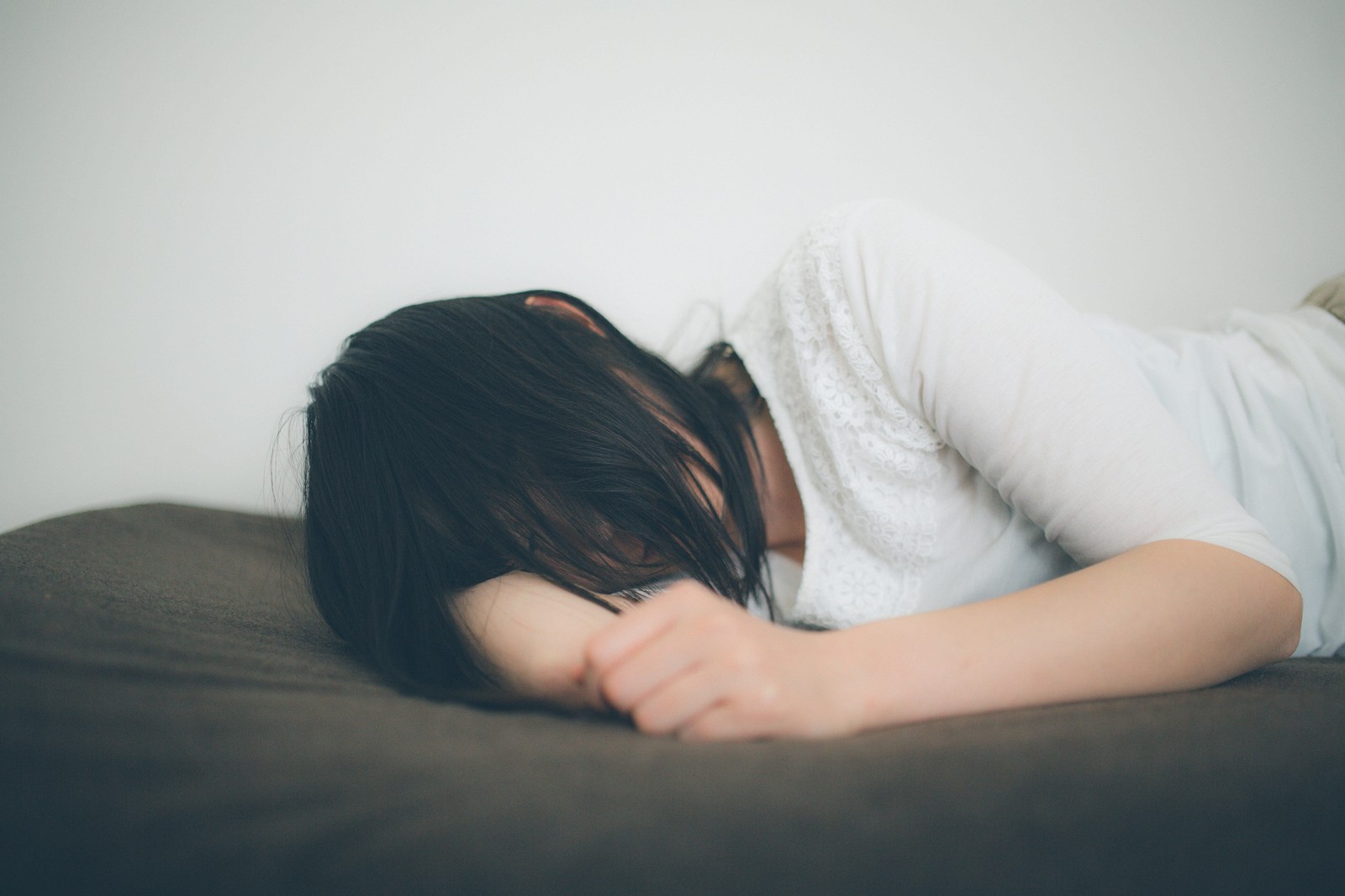 真正的療癒天使是她！無依少女天天自殘、酗酒，卻被社工的暖心舉動徹底改變一生| 中央社| 風生活- 風傳媒