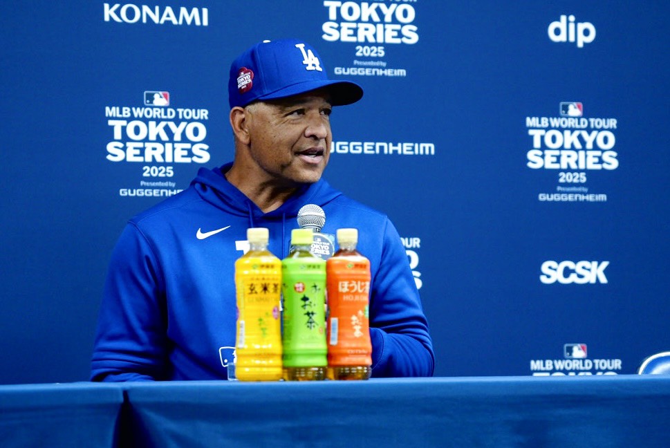 2025年4月26日特典 ロサンゼルス ドジャース デイブ・ロバーツ監督 人形 2025年4月26日特典 ロサンゼルス ドジャース デイブ・ロバーツ