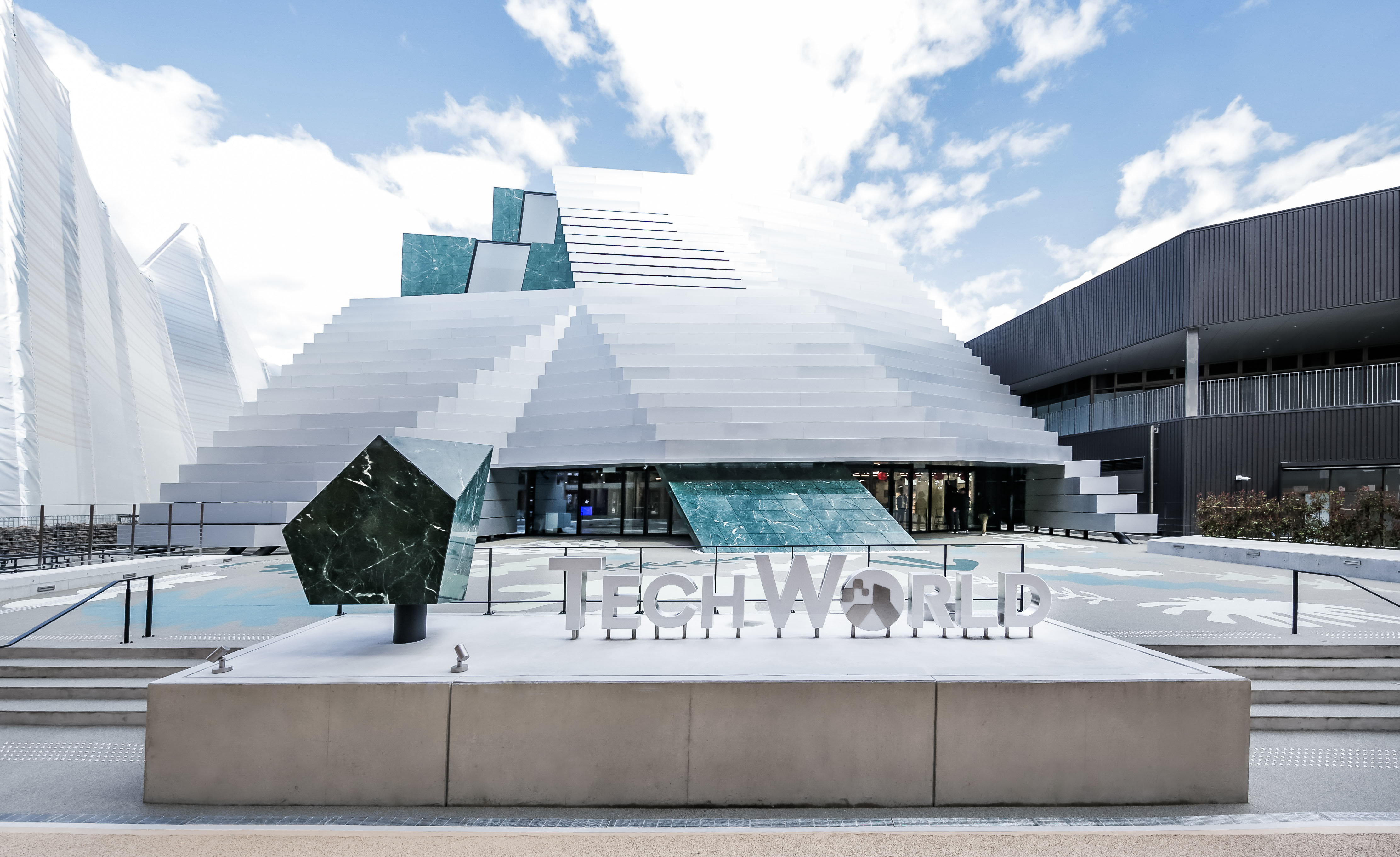 大阪・関西万博》TECH WORLDパビリオンが輝かしく開館 「共に良くなる
