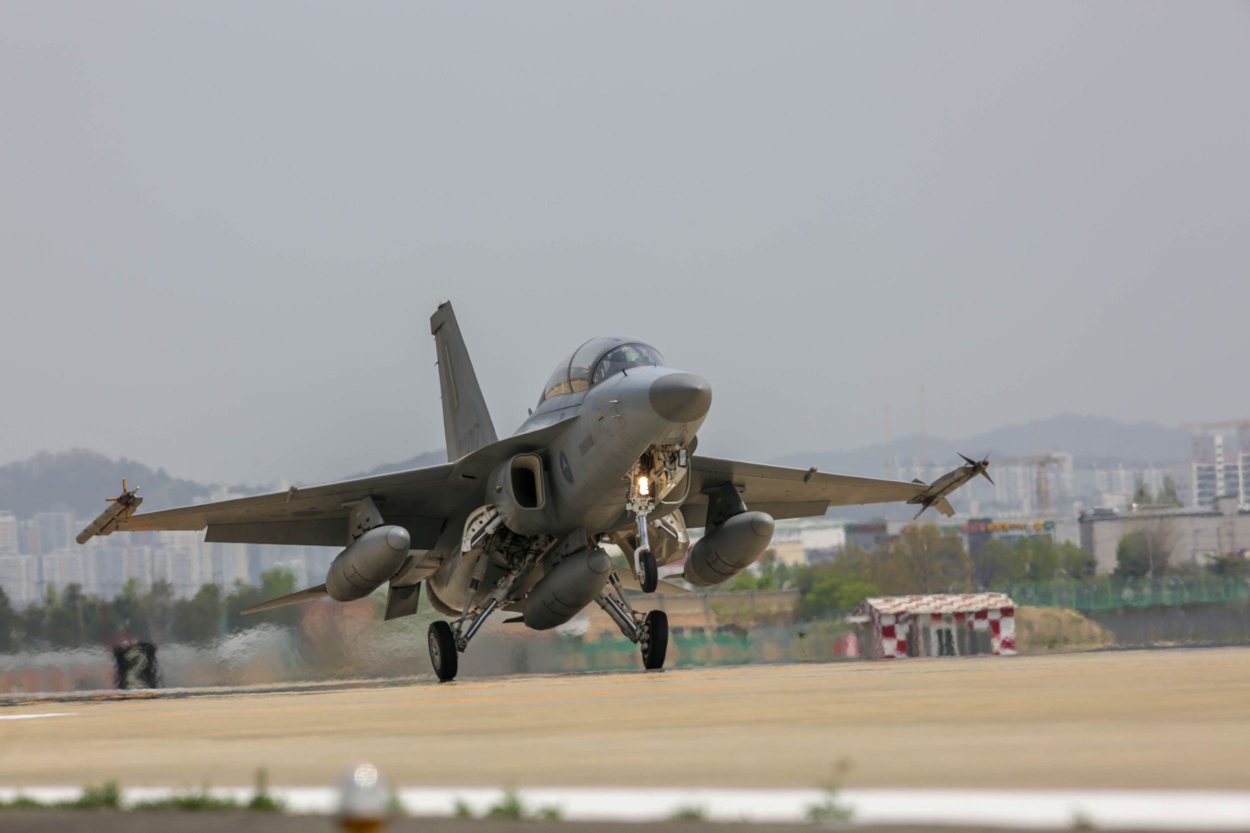 還會考慮F-16V嗎？菲律賓空軍睽違十年再向南韓採購，砸209億買12架FA-50戰機| 李靖棠| 新聞- 風傳媒