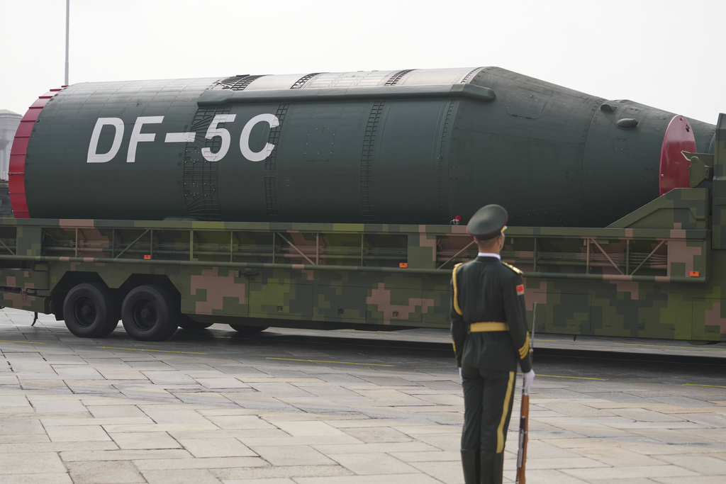 写真特集】中国、二戦勝利80周年で軍事パレード開催 新型ICBM「DF-61