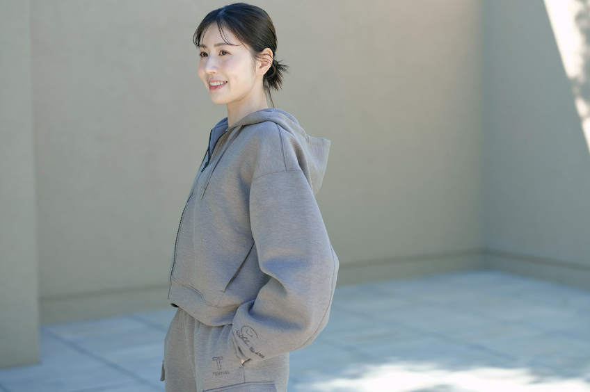 BAKUNE スウェット （志田千陽コラボ） TENTIAL パジャマ BAKUNE