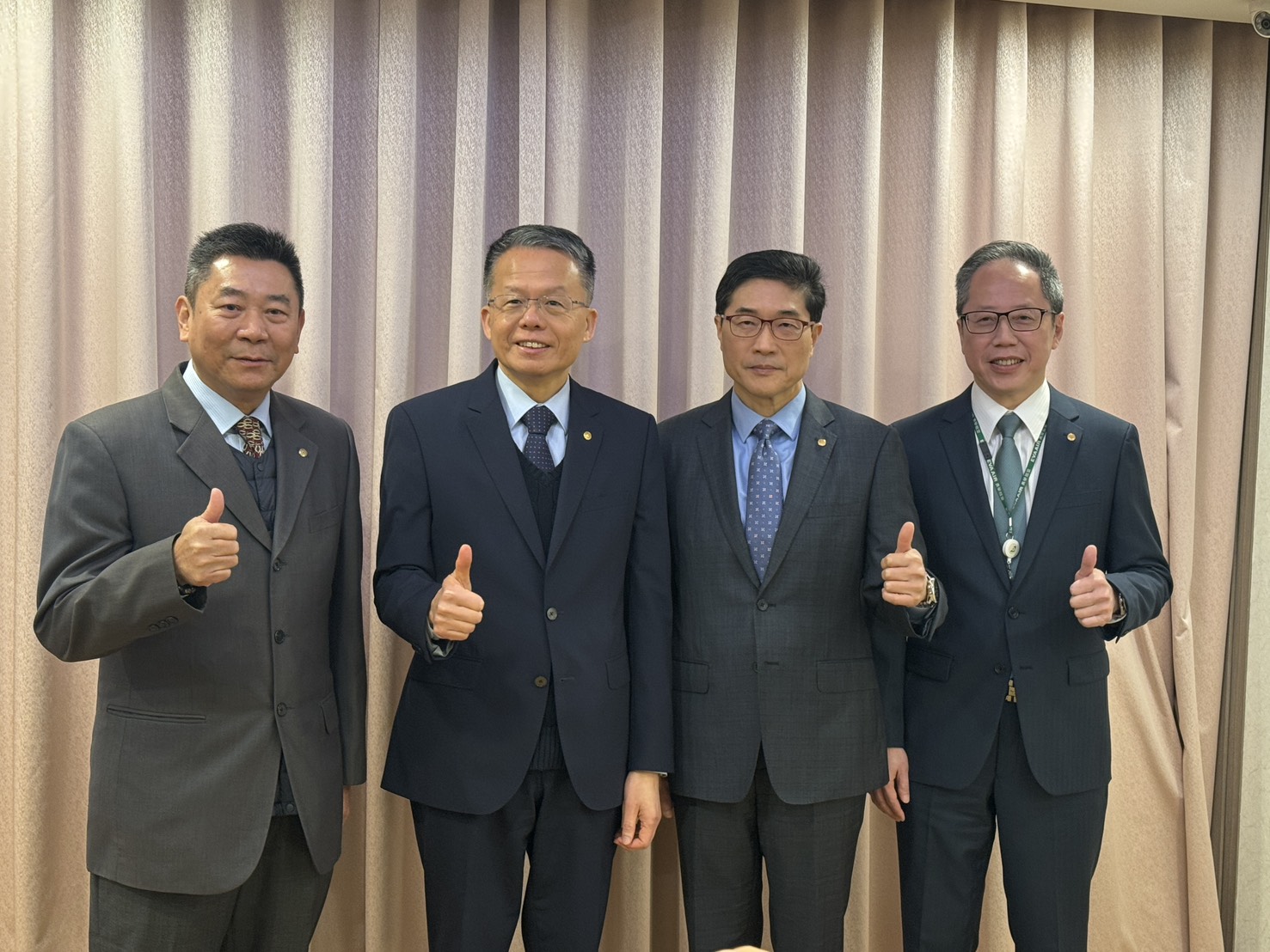 2025營收破2千億創次高！長榮7月開航華盛頓總座孫嘉明：看好今年客貨運表現| 劉芯衣| 新聞- 風傳媒