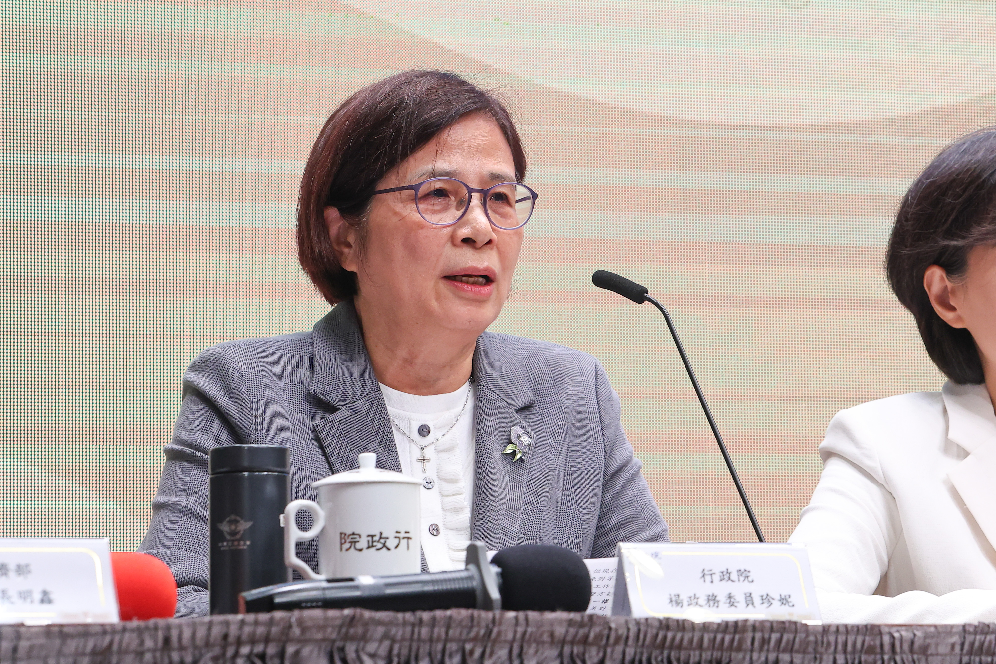 第二個蔡英文」哭了！回憶9個月談判歷程楊珍妮落淚笑談：我真的太愛哭了| 羅立邦| 新聞- 風傳媒