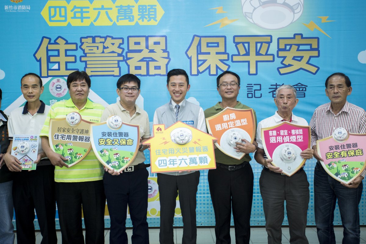 遭海盜綁架4年半終獲釋台籍機輪長求救影片曝光| 洪與成| 新聞- 風傳媒