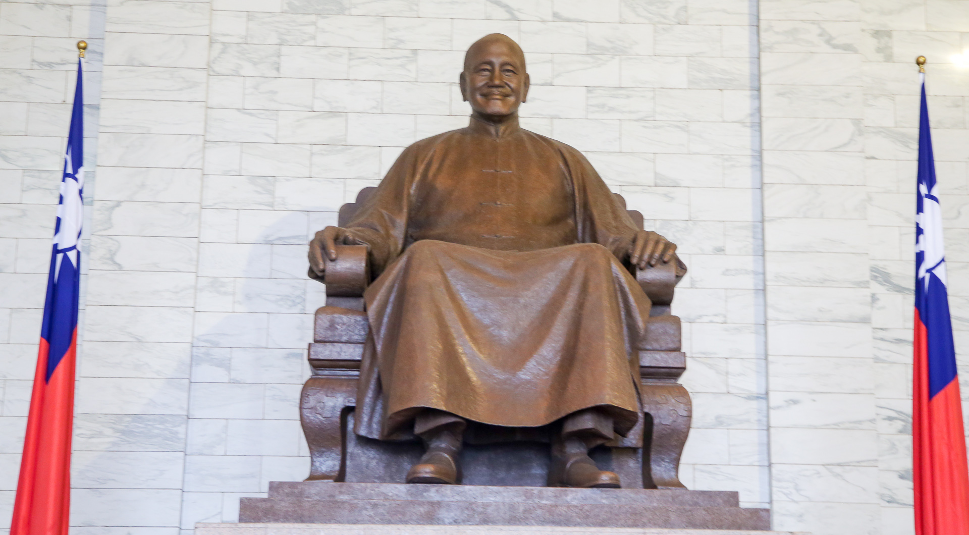 觀點投書：兩蔣保台治台功遠大於過，何必假威權之名去之後快| 許銘文| 評論- 風傳媒