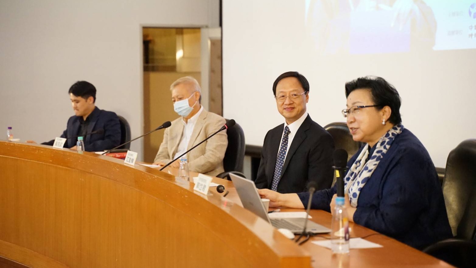 郭岱君《重探抗戰史》7年後出新卷黃克武：這書優點是讓台灣、大陸