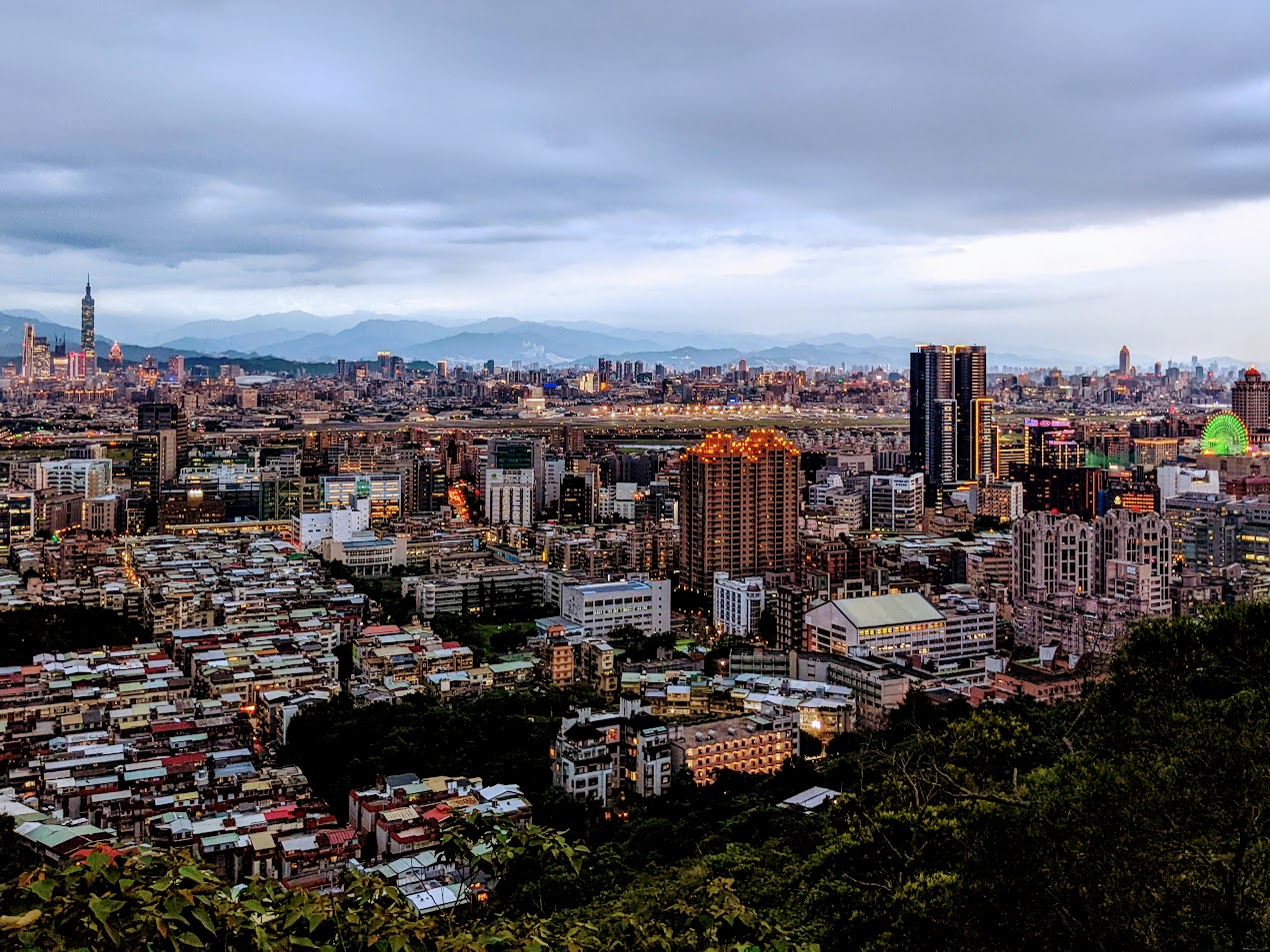 配息大出包！台灣投資人持有南非幣近2千億元，為何11月至今收不到固定配息？ | 財訊雙週刊| 風生活- 風傳媒