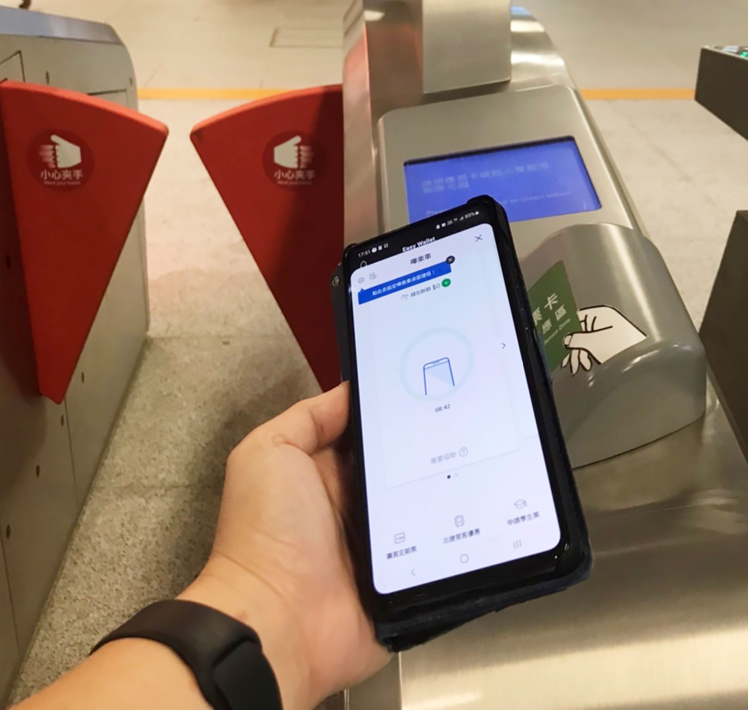 中捷開通「嗶乘車」 10/3當日用手機免費搭| 王秀禾| 新聞- 風傳媒