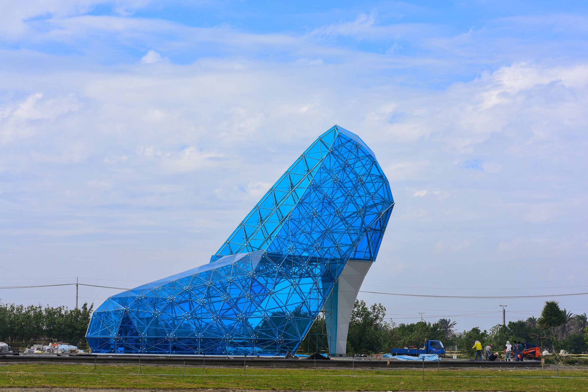 讀者投書：劣質山寨文化！為什麼放大黃色小鴨人人愛，放大高跟鞋人人罵？ | 徐樂| 風生活- 風傳媒